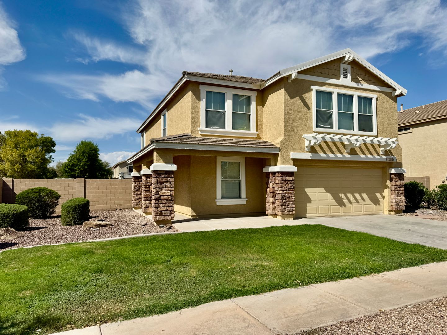 Beautiful 5 Bed + Loft, 2.5 Bath Two Story Level Home In Avondale! Large Backyard – photo 3