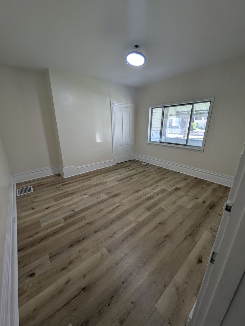 Newly Reno2 Bed, 1 Bath Home in Pitcairn -- Available NOW! – photo 3