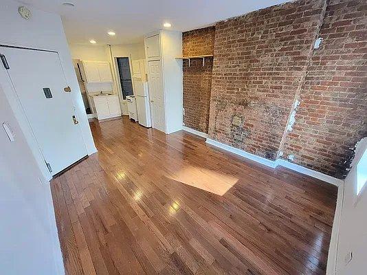 272 West 117th Street – photo 2