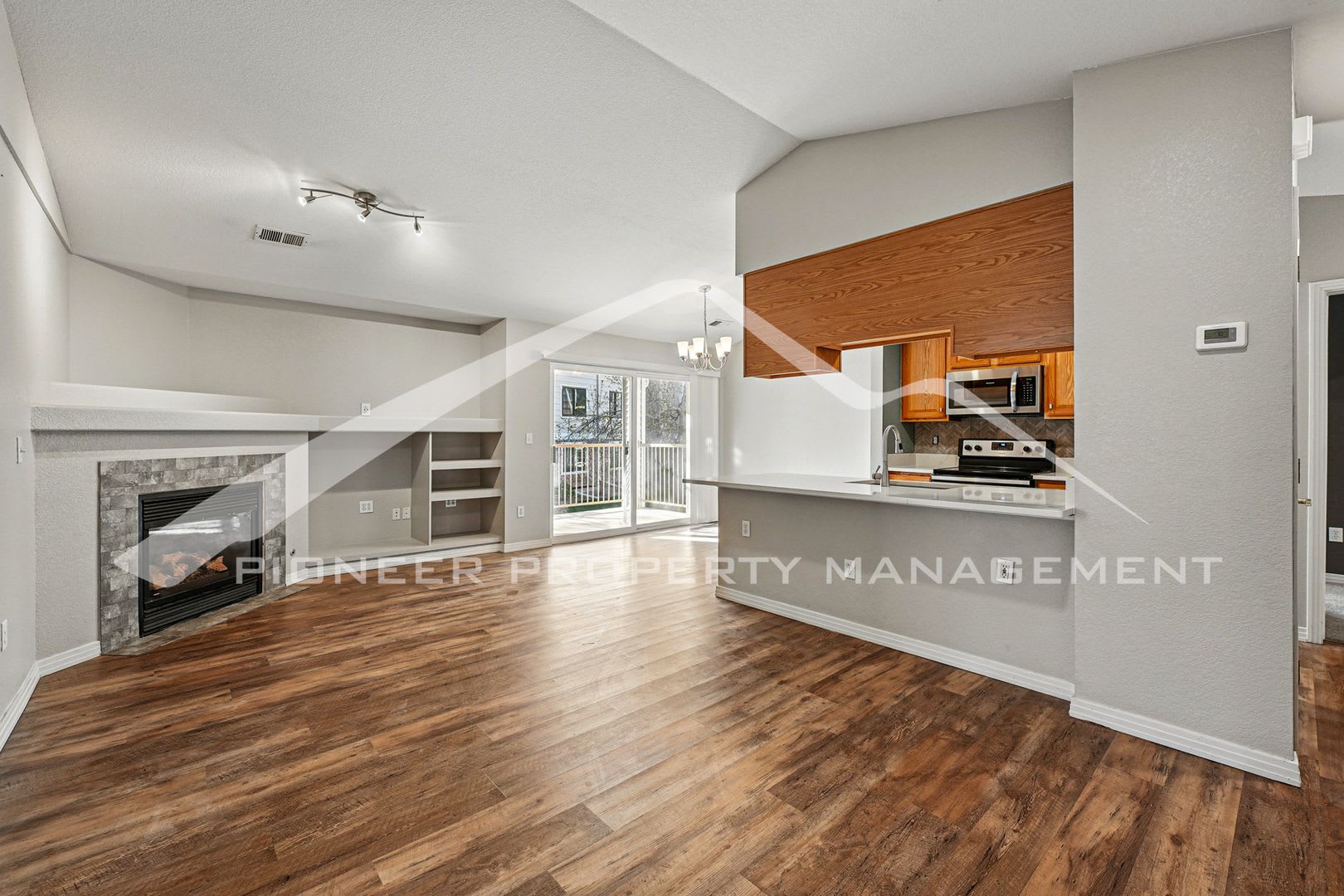 Updated Condo with Central AC and Gas Fireplace – photo 3