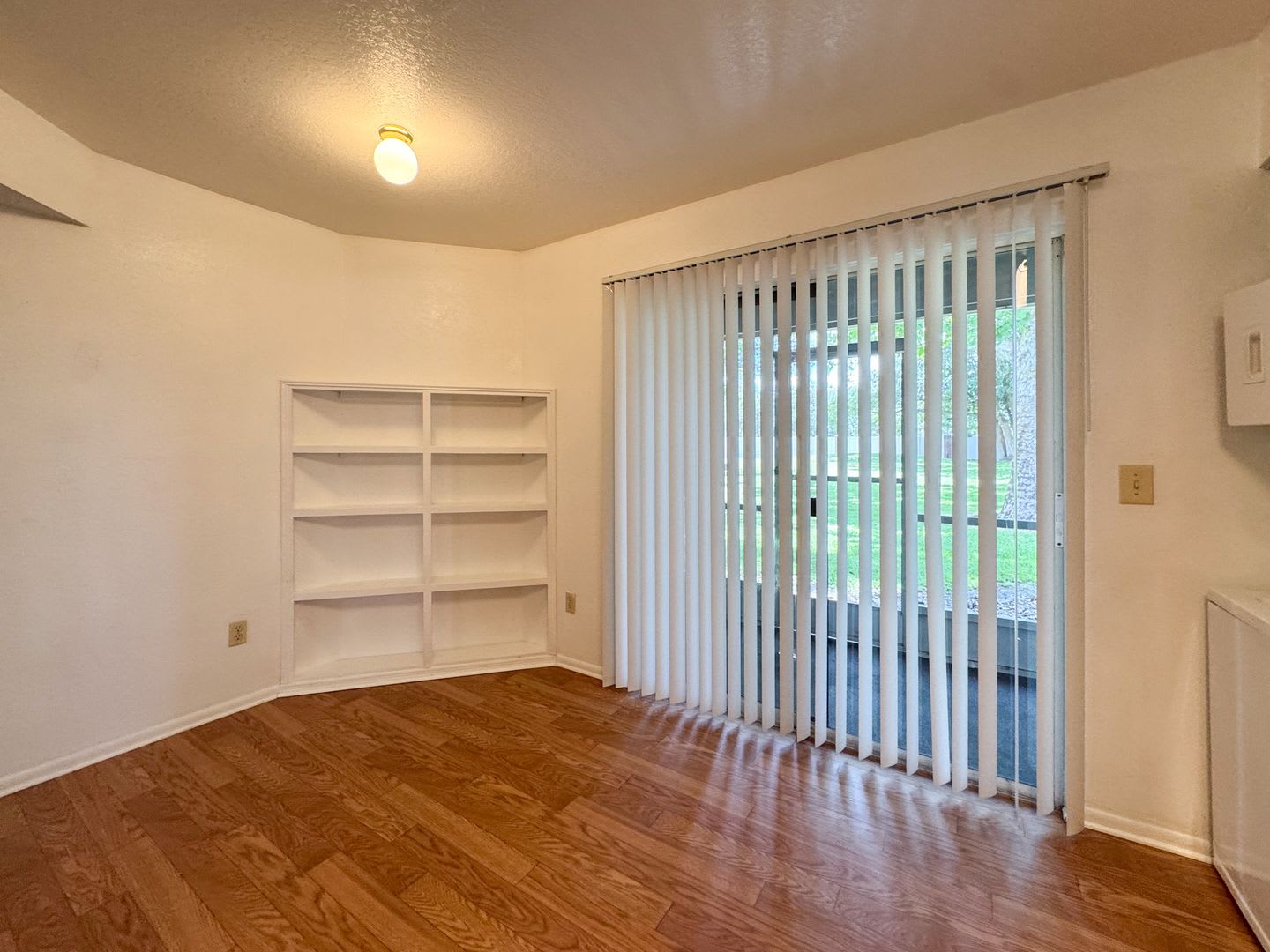 Manors of Bryn Mawr 2 Bed 2 Bath Condo AVAILABLE NOW! – photo 4