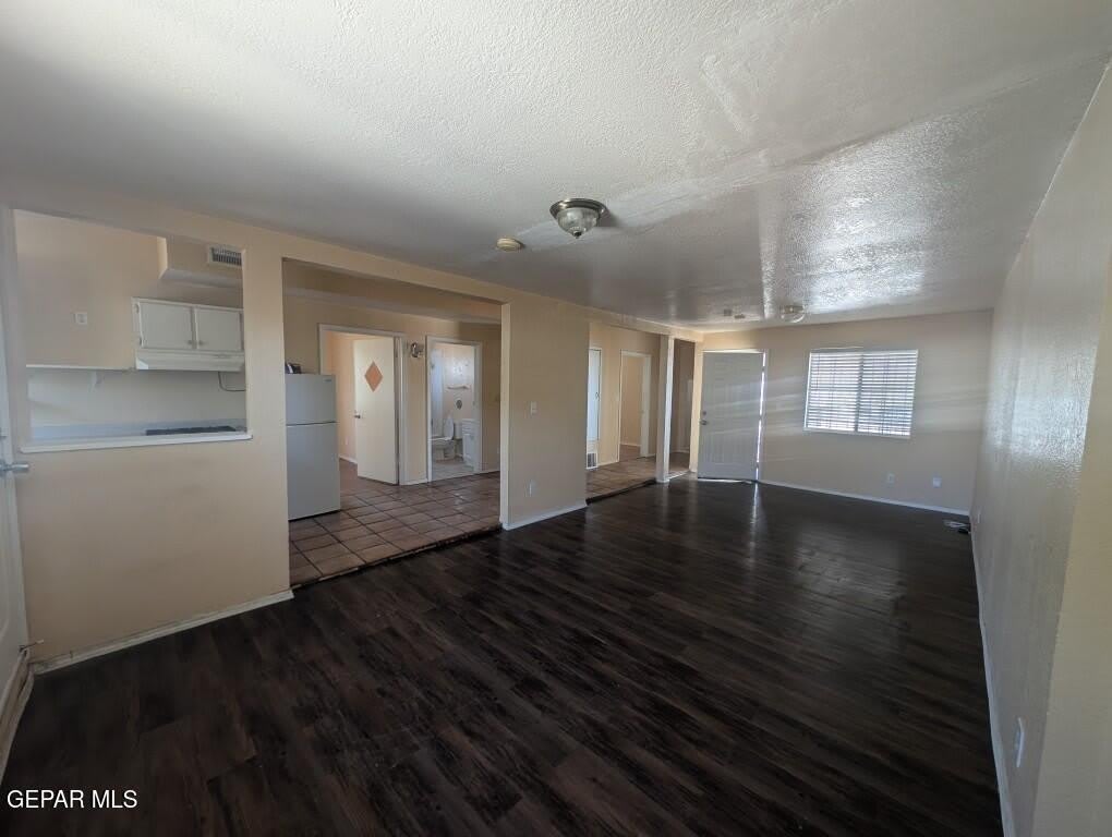 3917 Volcanic Avenue – photo 5
