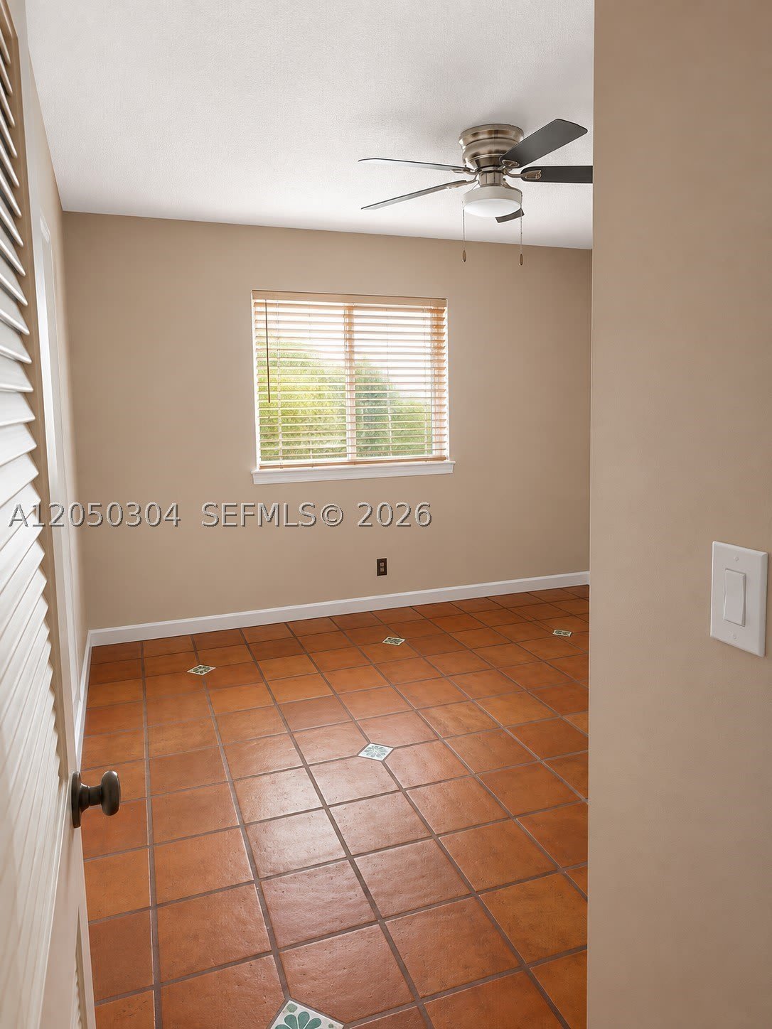 1733 Mayo St – photo 5