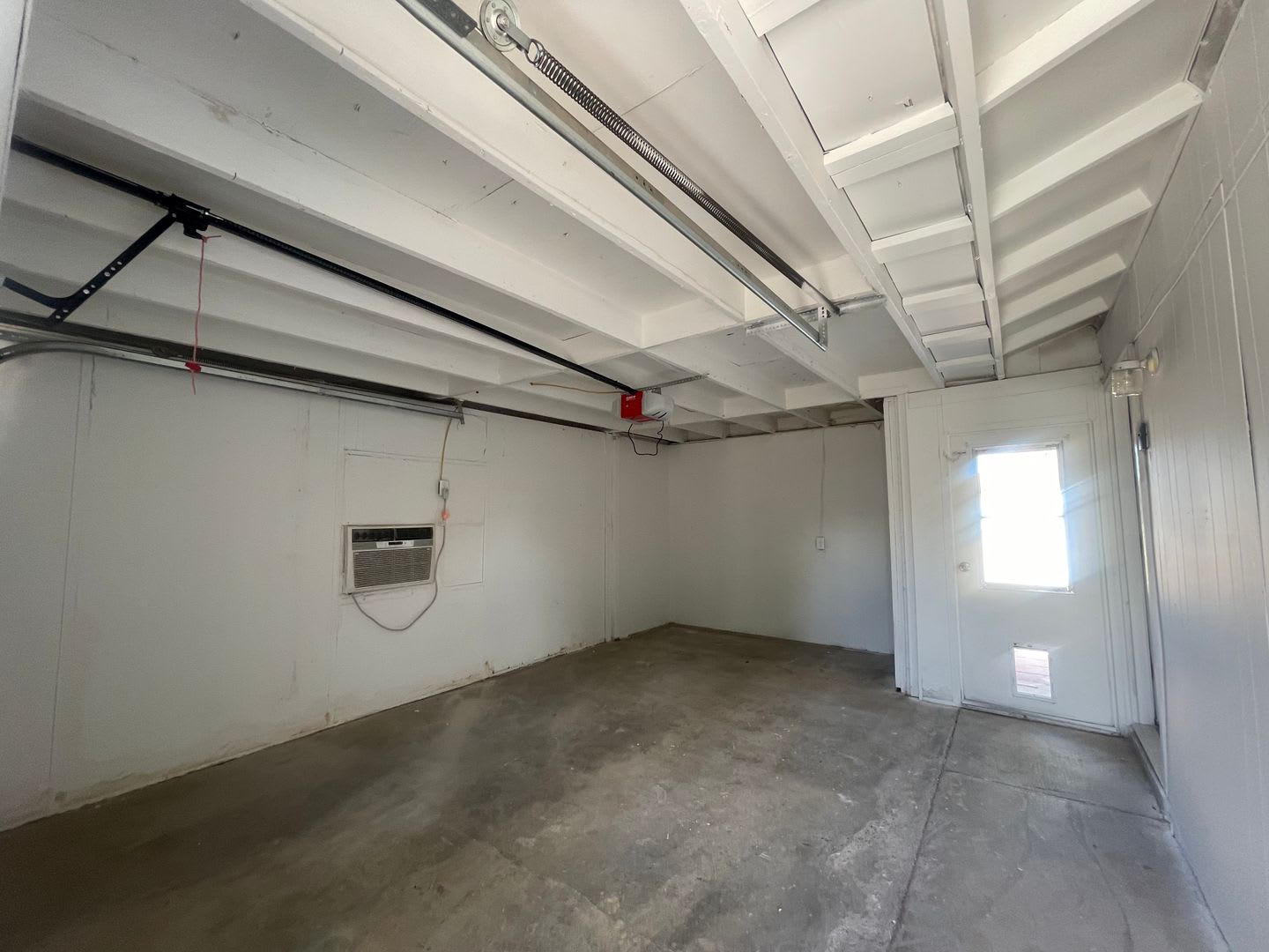 FULLY REMODELED 3 BEDROOM, 1 BATHROOM HOUSE – photo 5