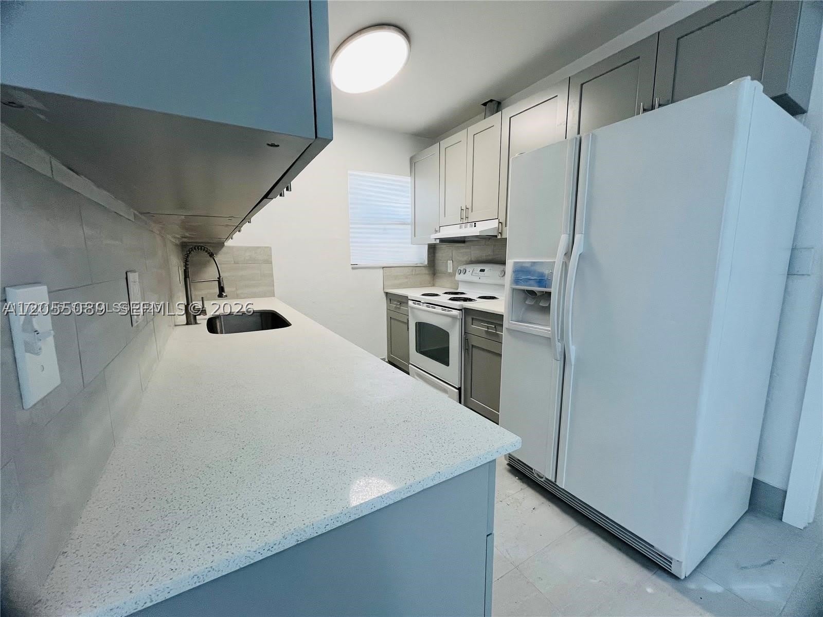 13390 NE 6th Ave – photo 3