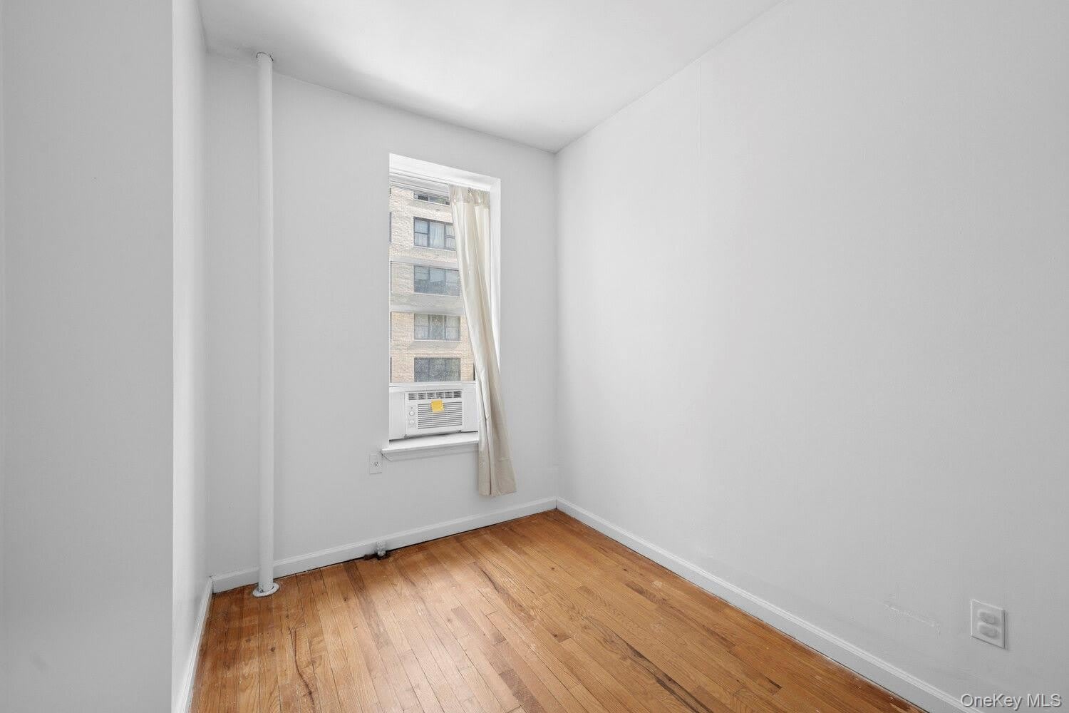 320 E 49Th Street – photo 3
