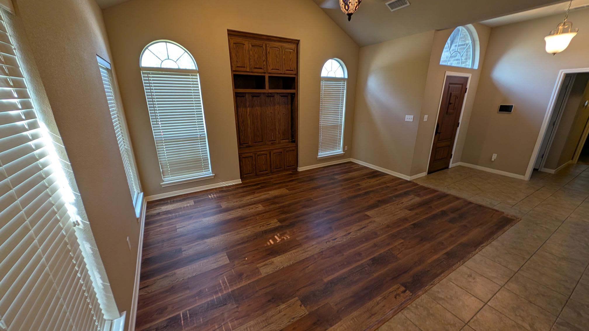 506 Marshall Dr – photo 2