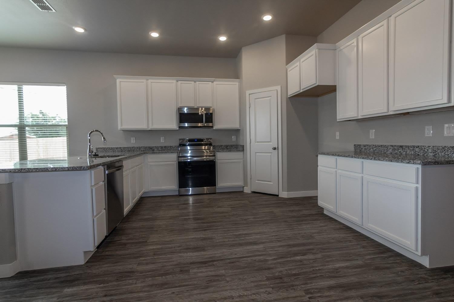 8910 20th Street – photo 3
