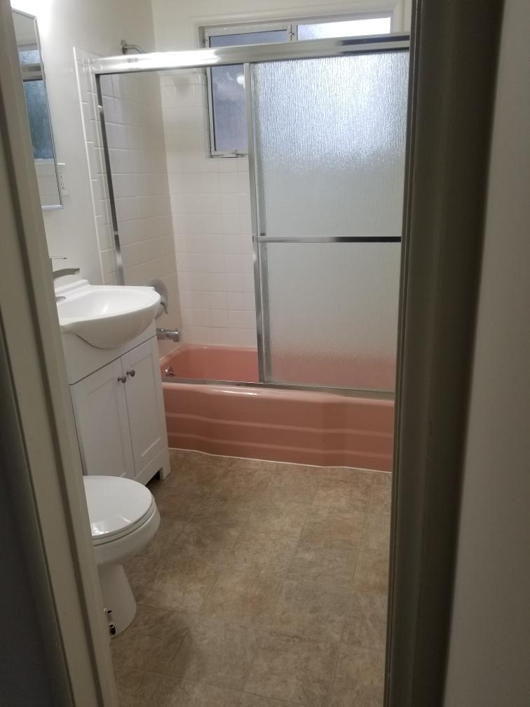 912 N Genesee Ave – photo 4