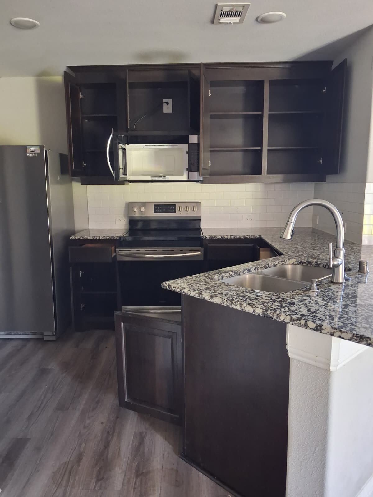 6816 Topaz Drive – photo 3
