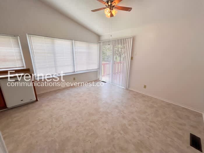 5402 Trailbend Drive – photo 4