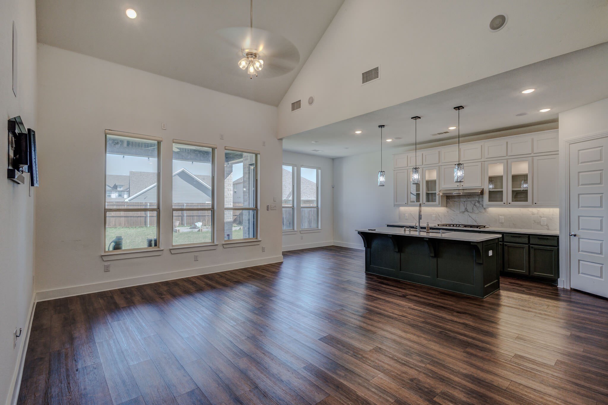4051 Delta Drive – photo 2