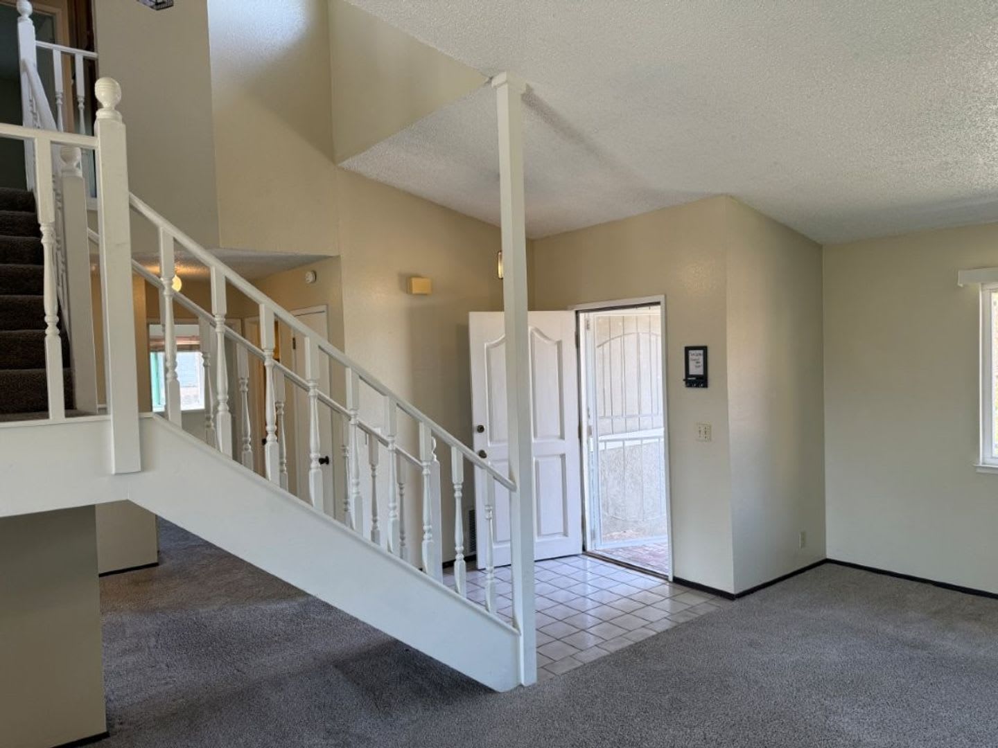 4 Bedroom 2 Story Suisun *Star Rentals – photo 5
