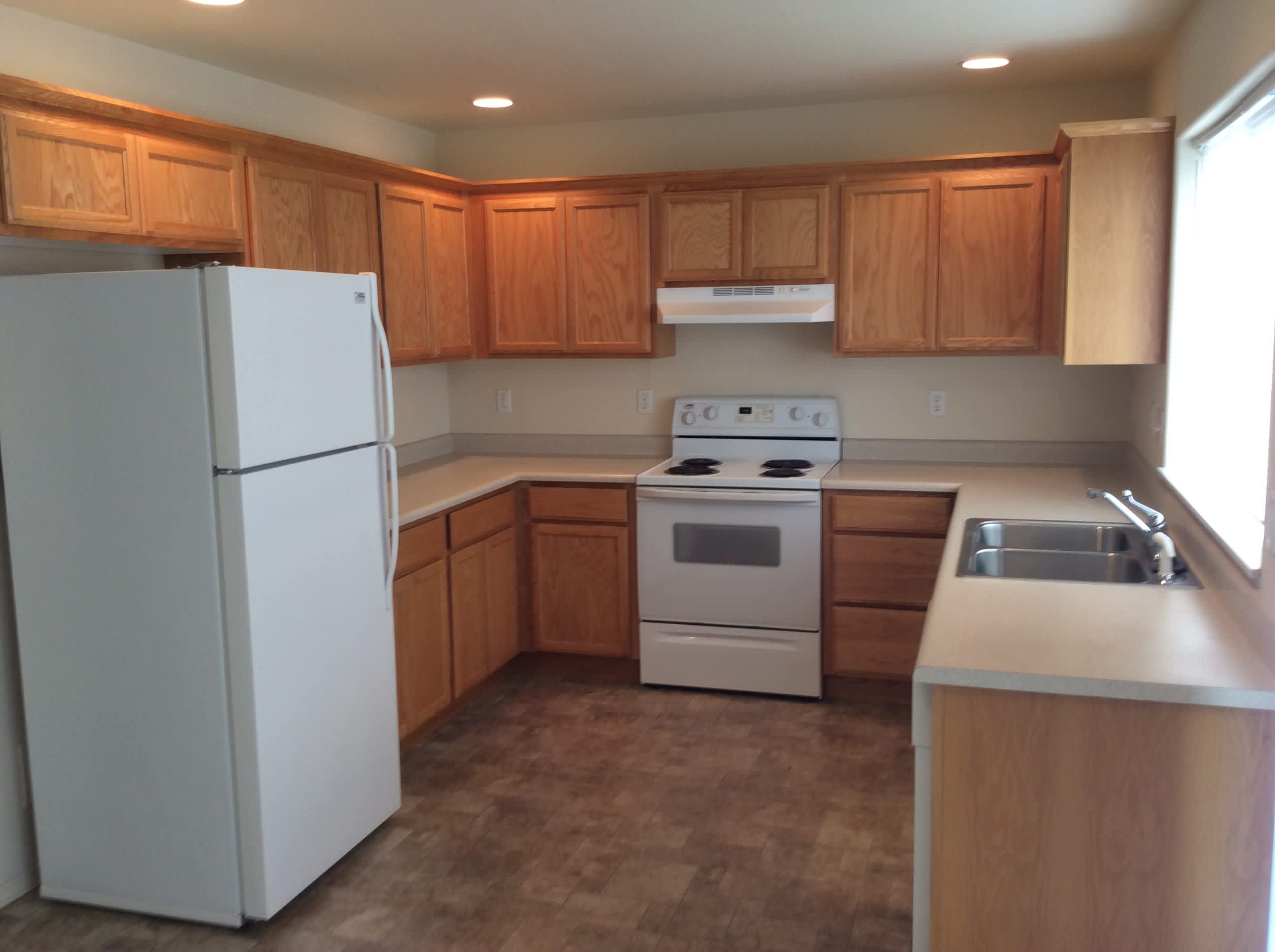 1381 SE M St – photo 2