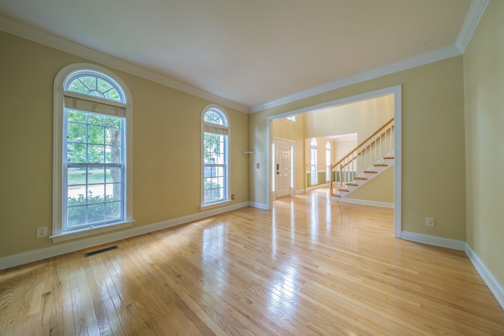 Spacious 4BR/4BA Home with Bonus Room & Flexible 5th Bedroom Option – photo 5