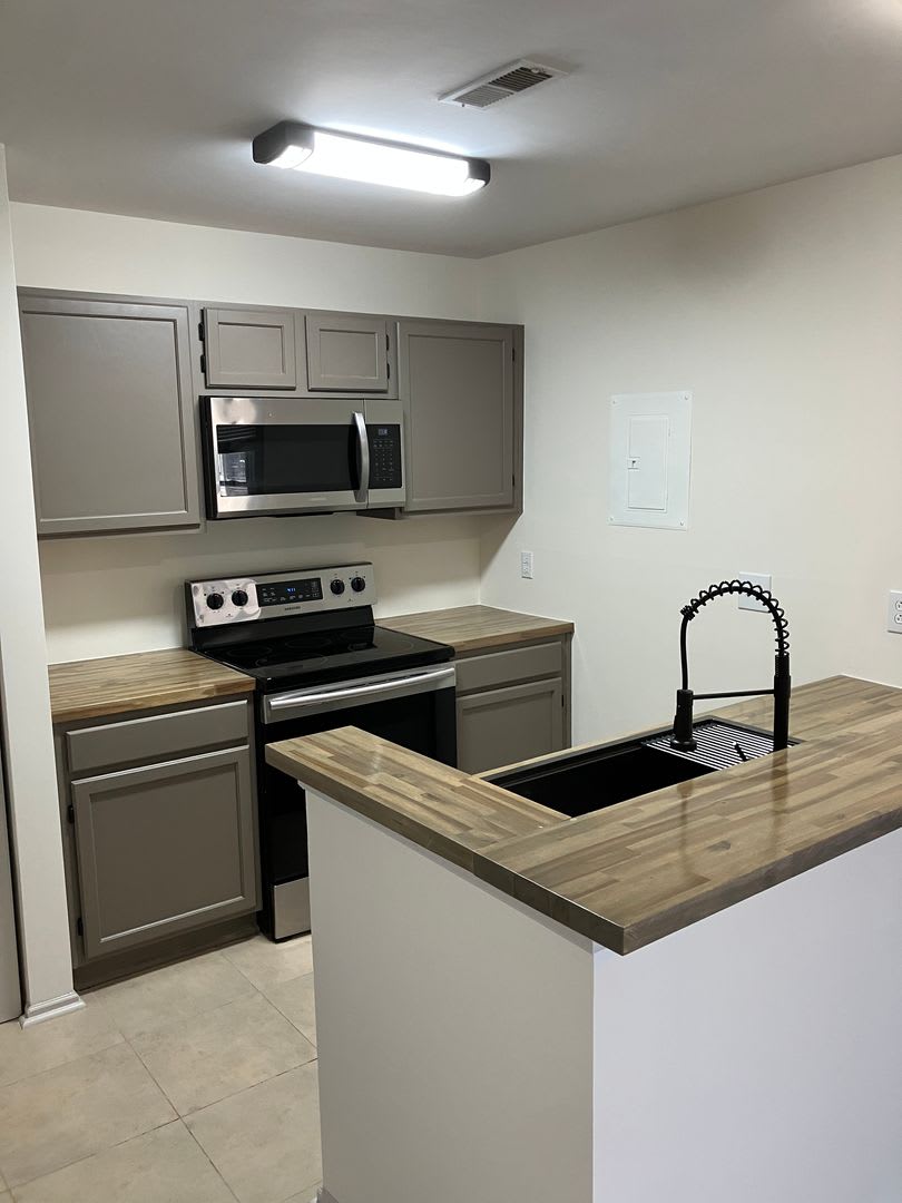 Cornelius waterfront condo – photo 5