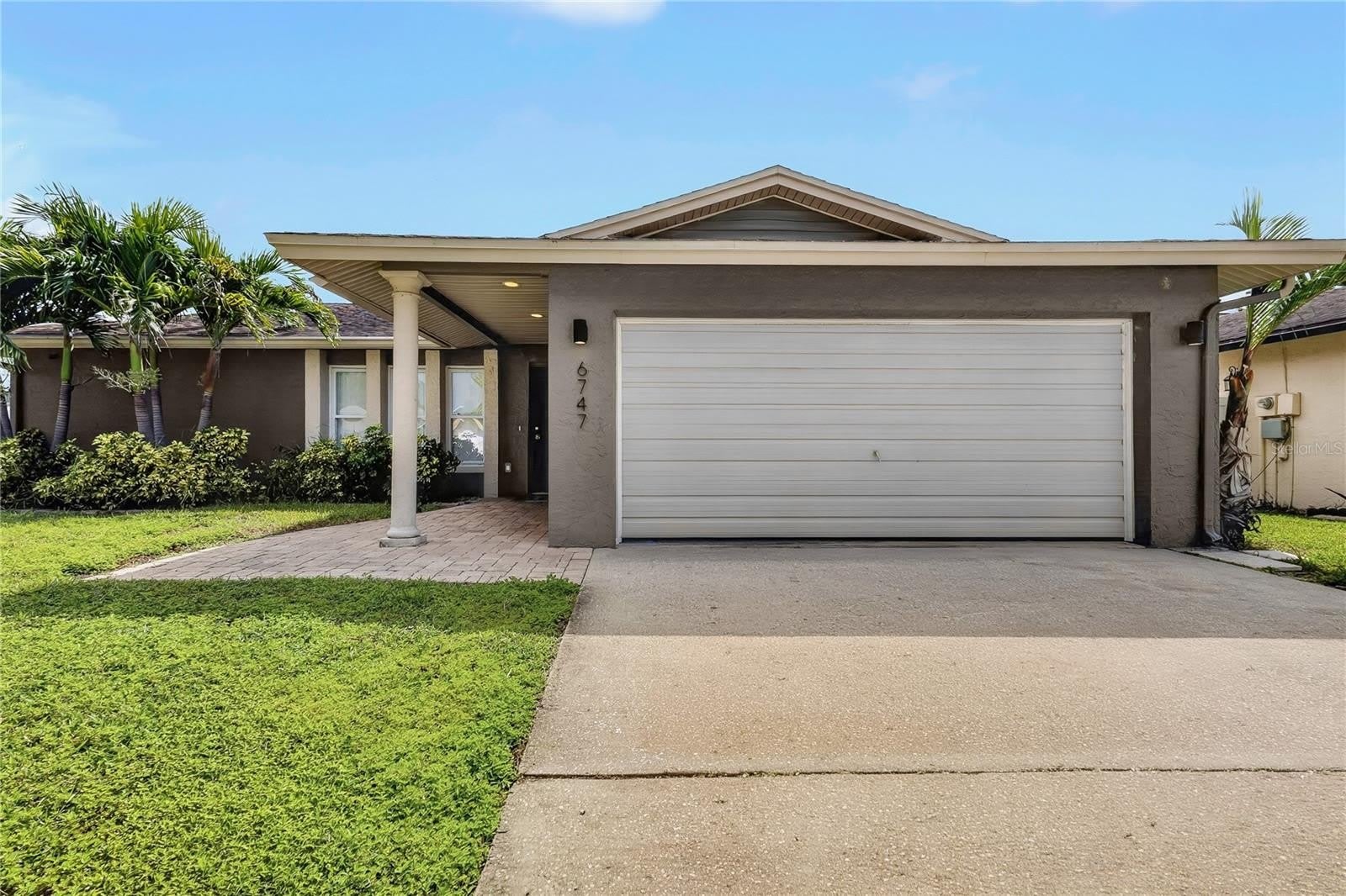 6747 DEER POND Lane N – photo 2