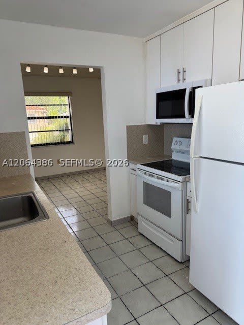 3022 SW 23rd St – photo 3