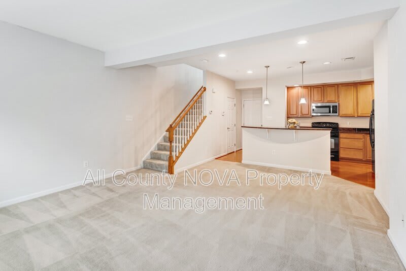 15072 Leicestershire St – photo 4