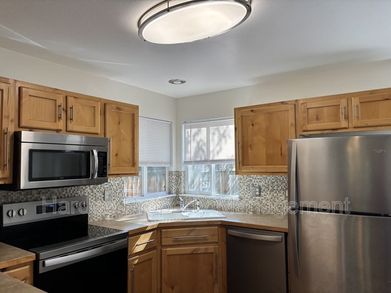 4419 Freemont St – photo 5