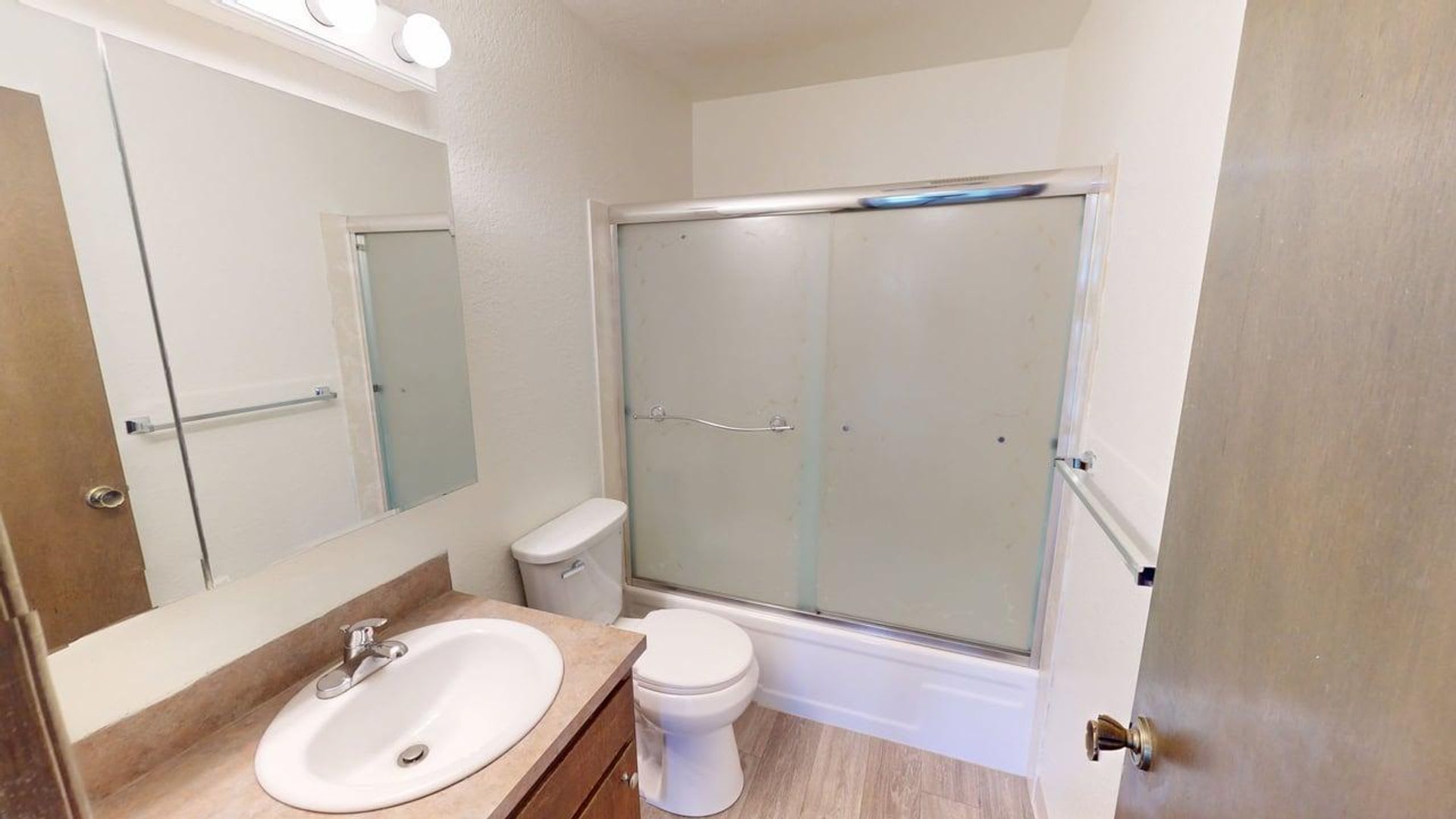 10725 Greenwood Ave N – photo 4