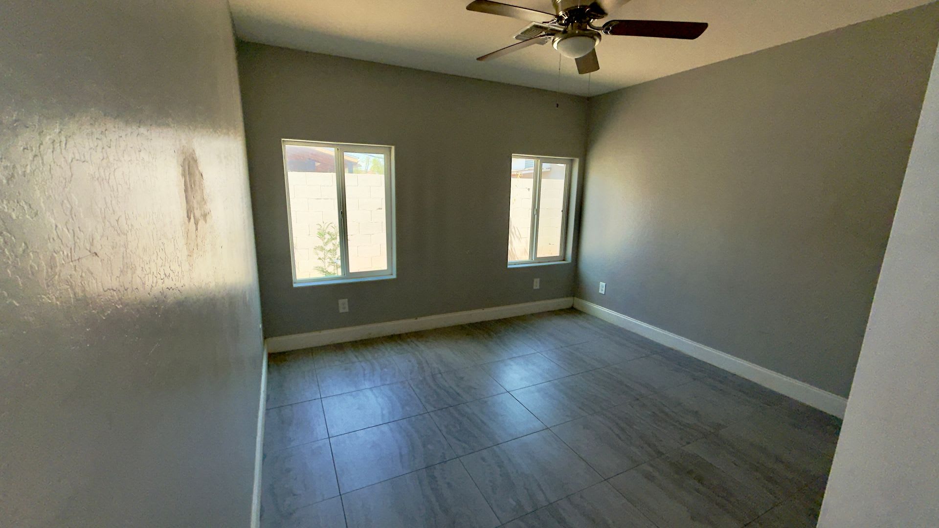 Updated 4 bedroom 2 bath single level Home! – photo 4