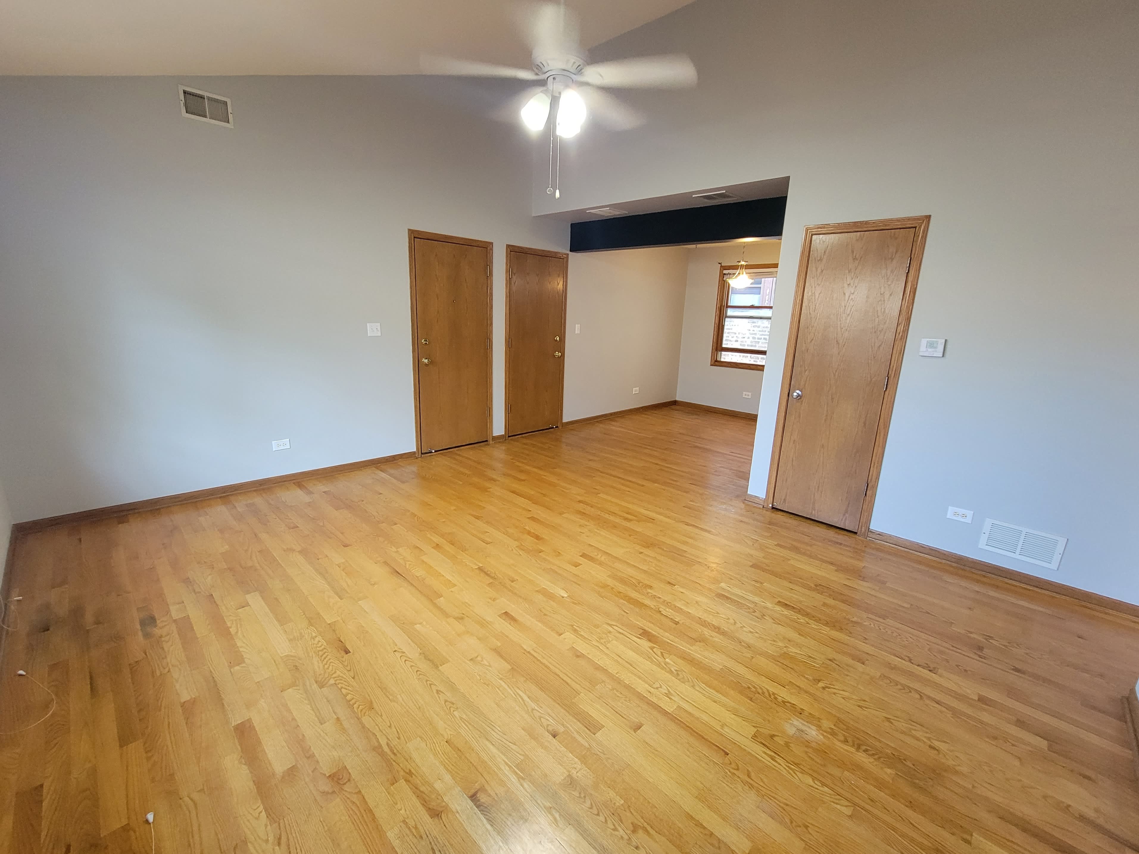 7411 N Claremont Ave – photo 5