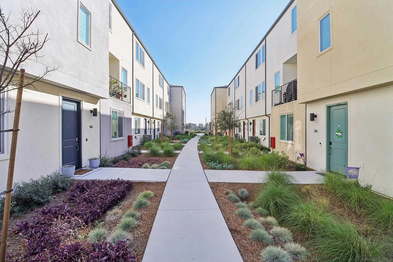 4 Bedroom Townhouse – photo 2