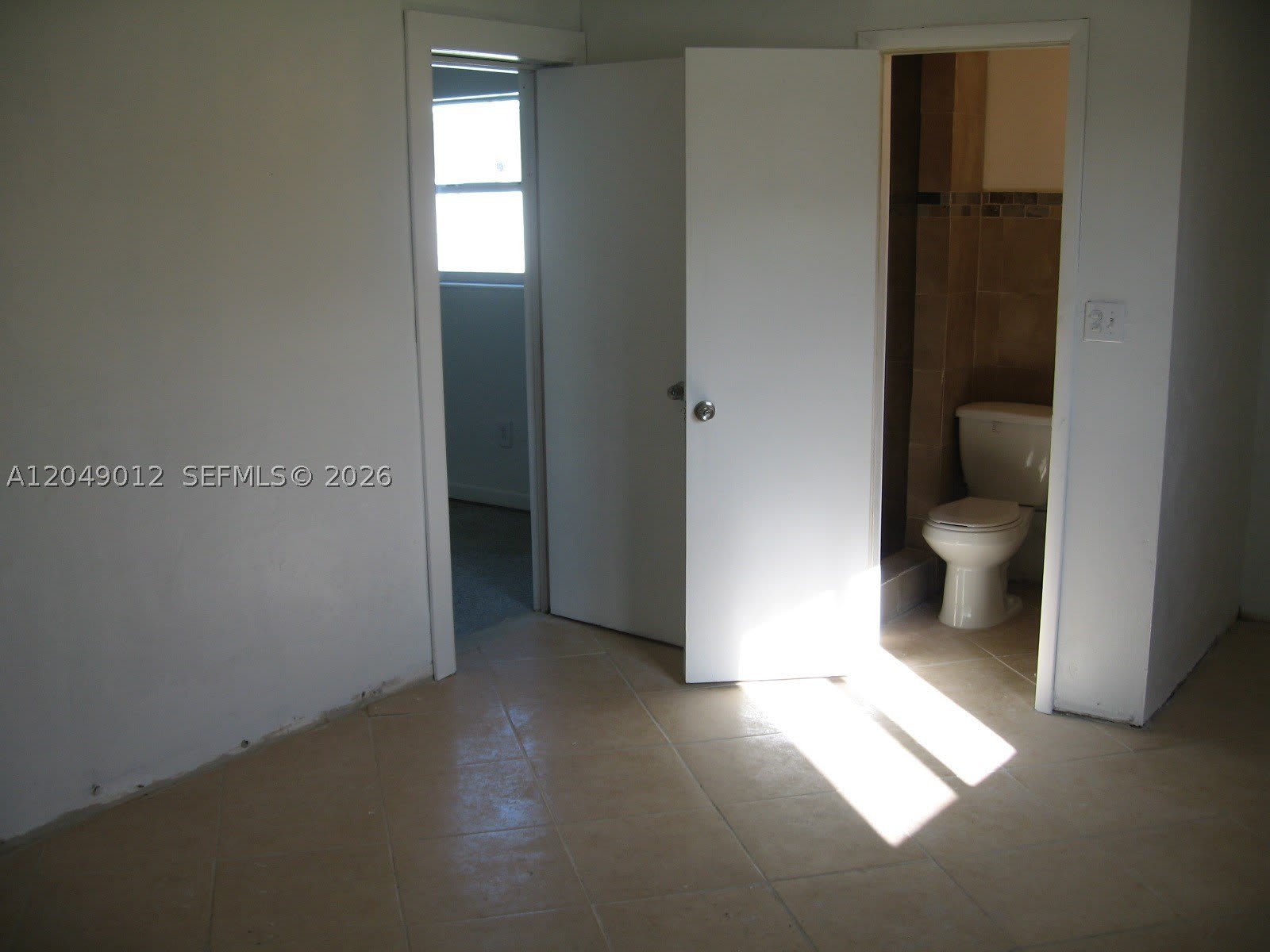 136 NW 14th Way – photo 4