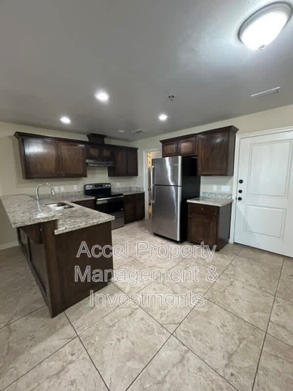 2603 E. Eisenhower – photo 5