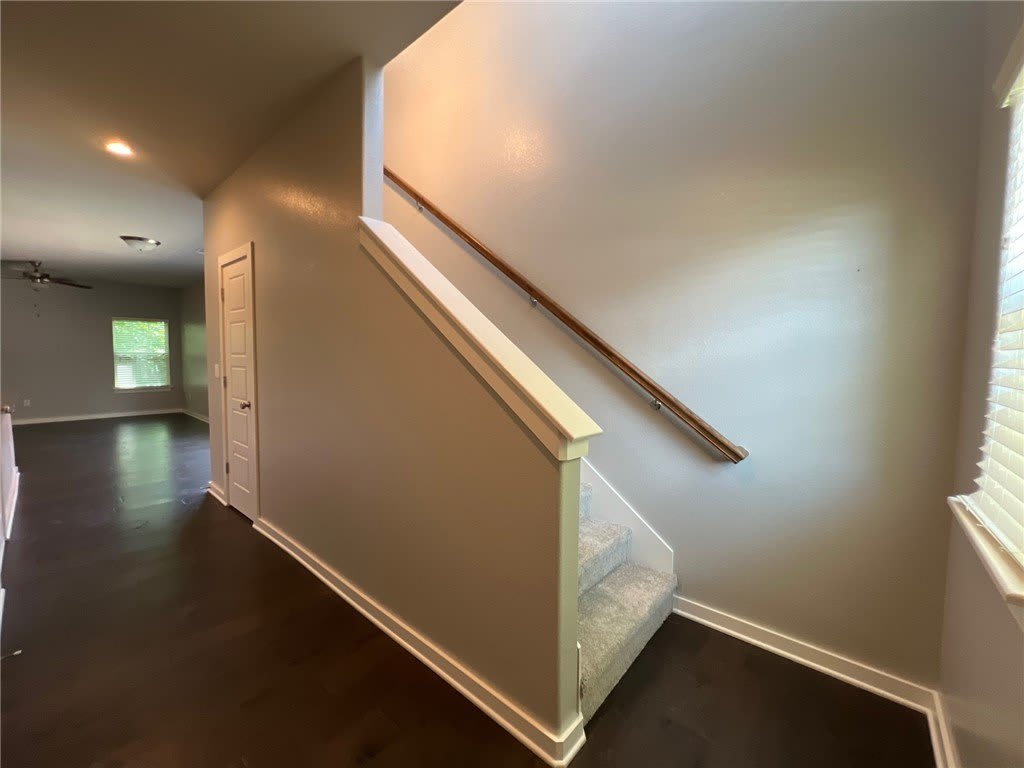 2415 SW Arbor Road – photo 2