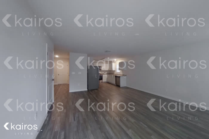 1813 Lawn Avenue – photo 4
