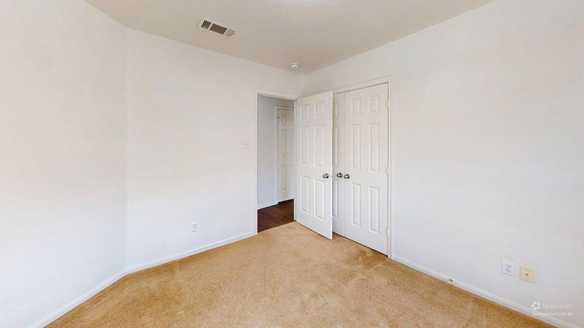 Fantastic 3 Bed 2 Bath With Solar Panels – photo 5