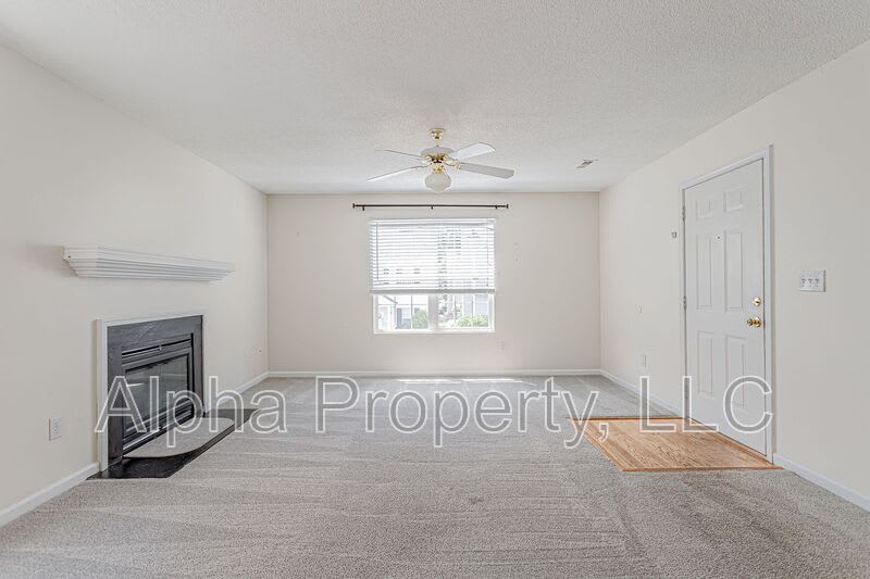 7 Hammett Grove Lane – photo 4