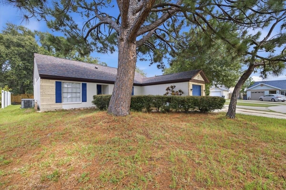 1901 CASTLE BAY Court – photo 3