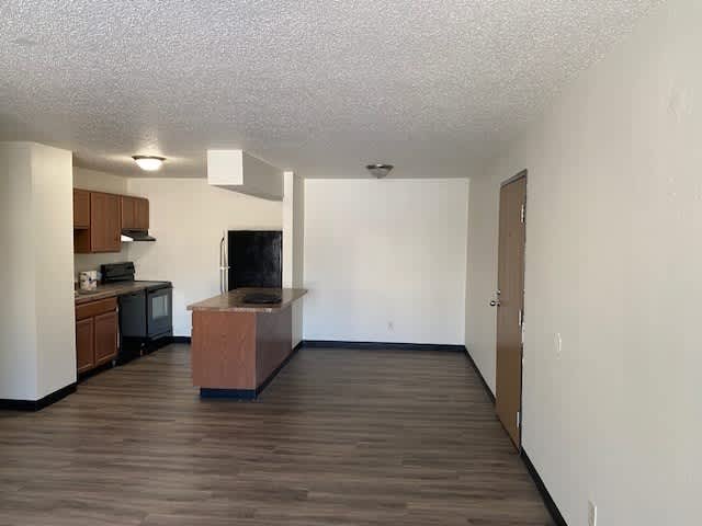 525 13th St S – photo 2