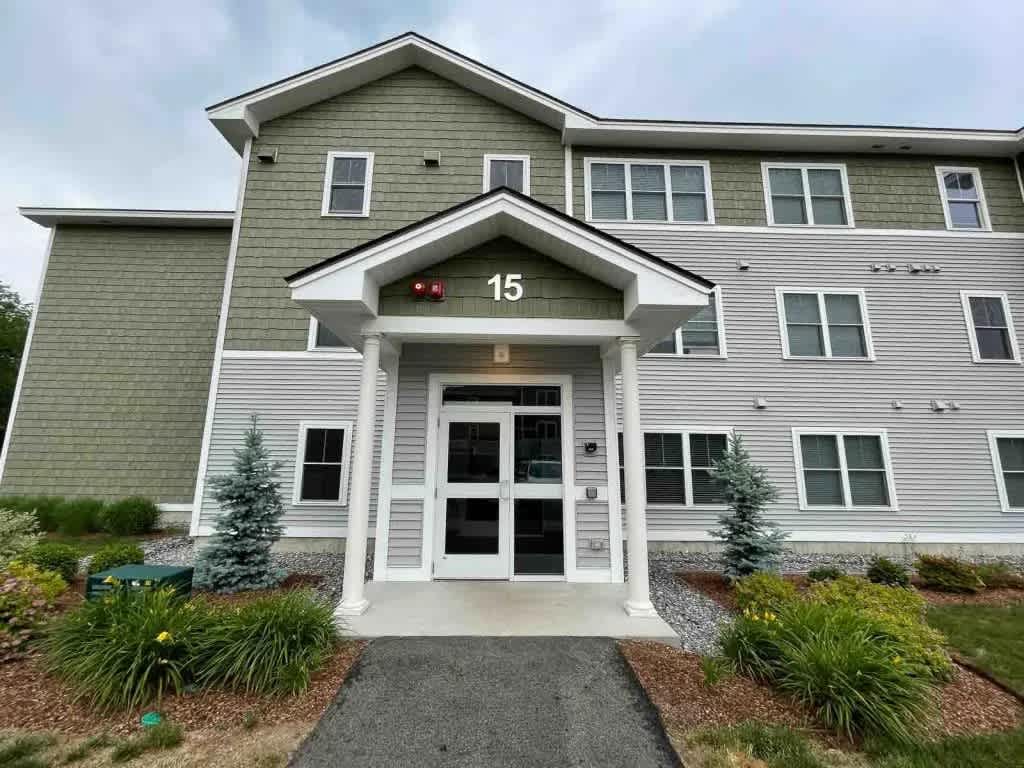 The Ridge at Eastern Trails Apartments – photo 2