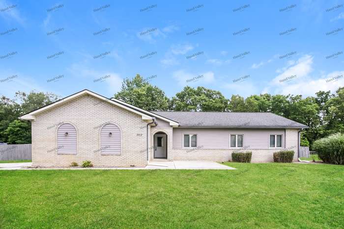 7717 Long Branch Drive – photo 1