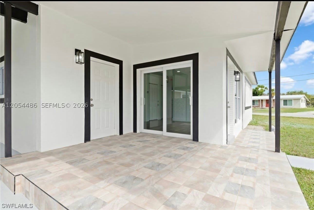 22258 Beverly Ave – photo 3