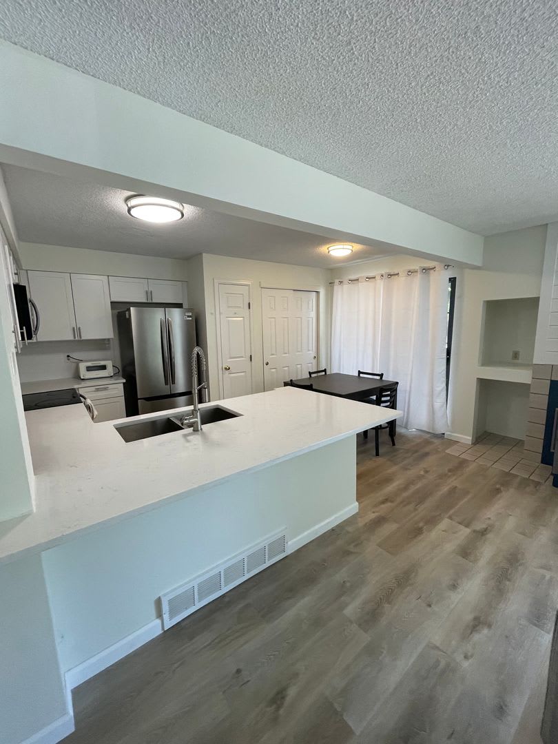Updated 2Bd 2Ba Condo In Desirable Gunbarrel Location Available September 16Th – photo 1