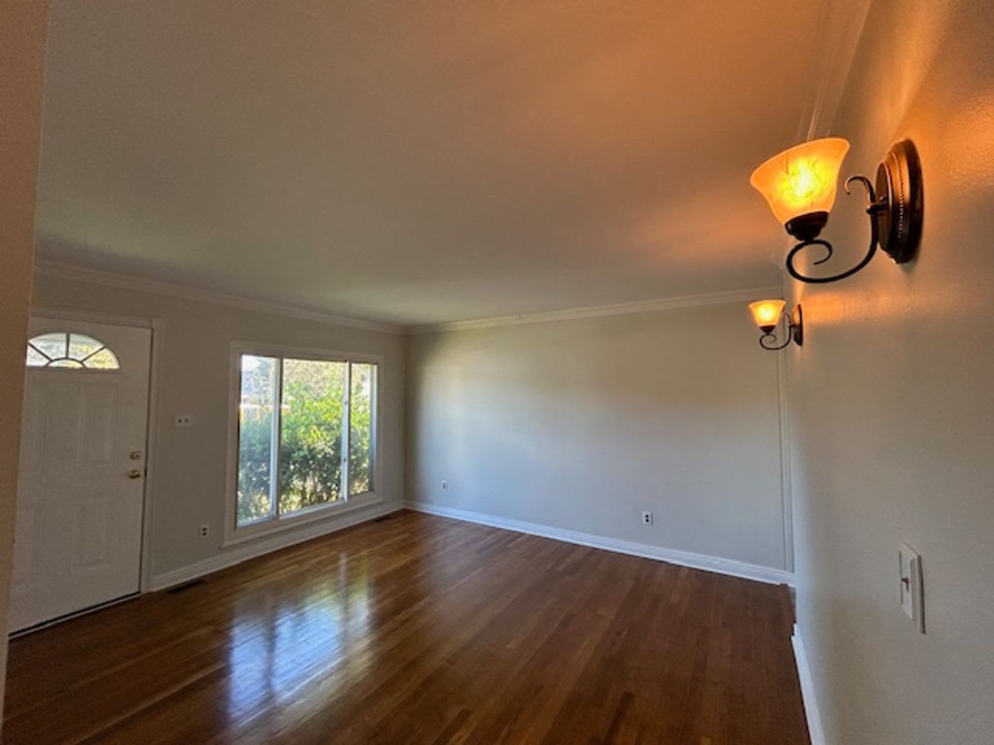 Charming 3BR Ranch Near Libbie & Grove – photo 4