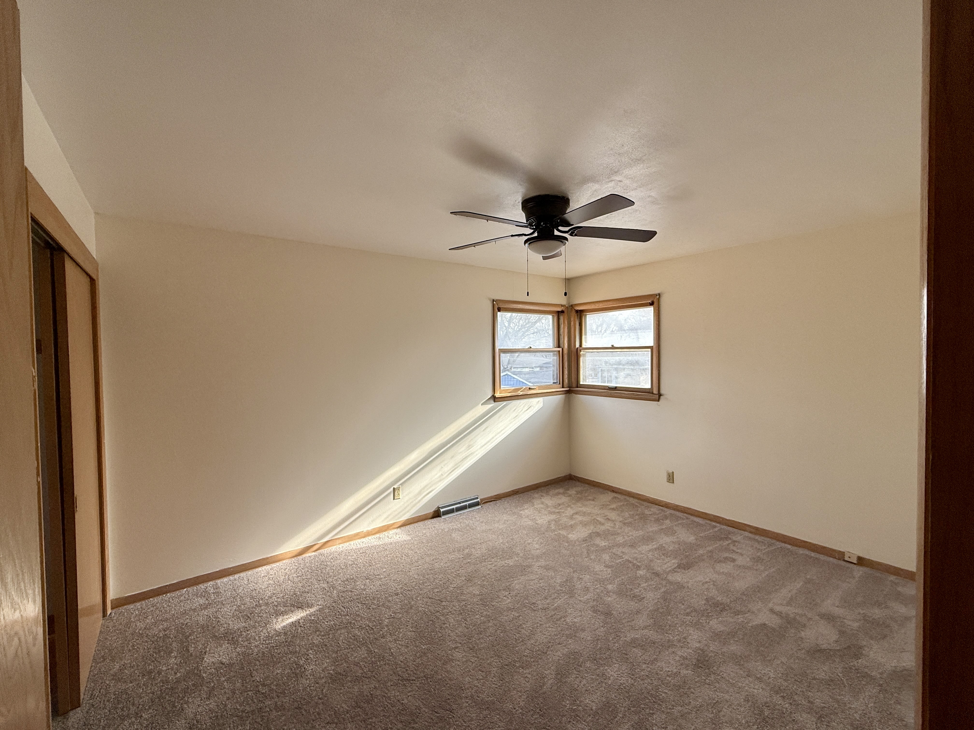 8707-8709 West Appleton Avenue – photo 2