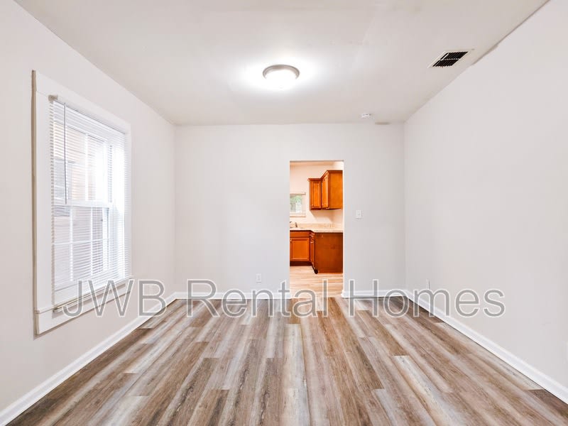 1265 31st St W – photo 4