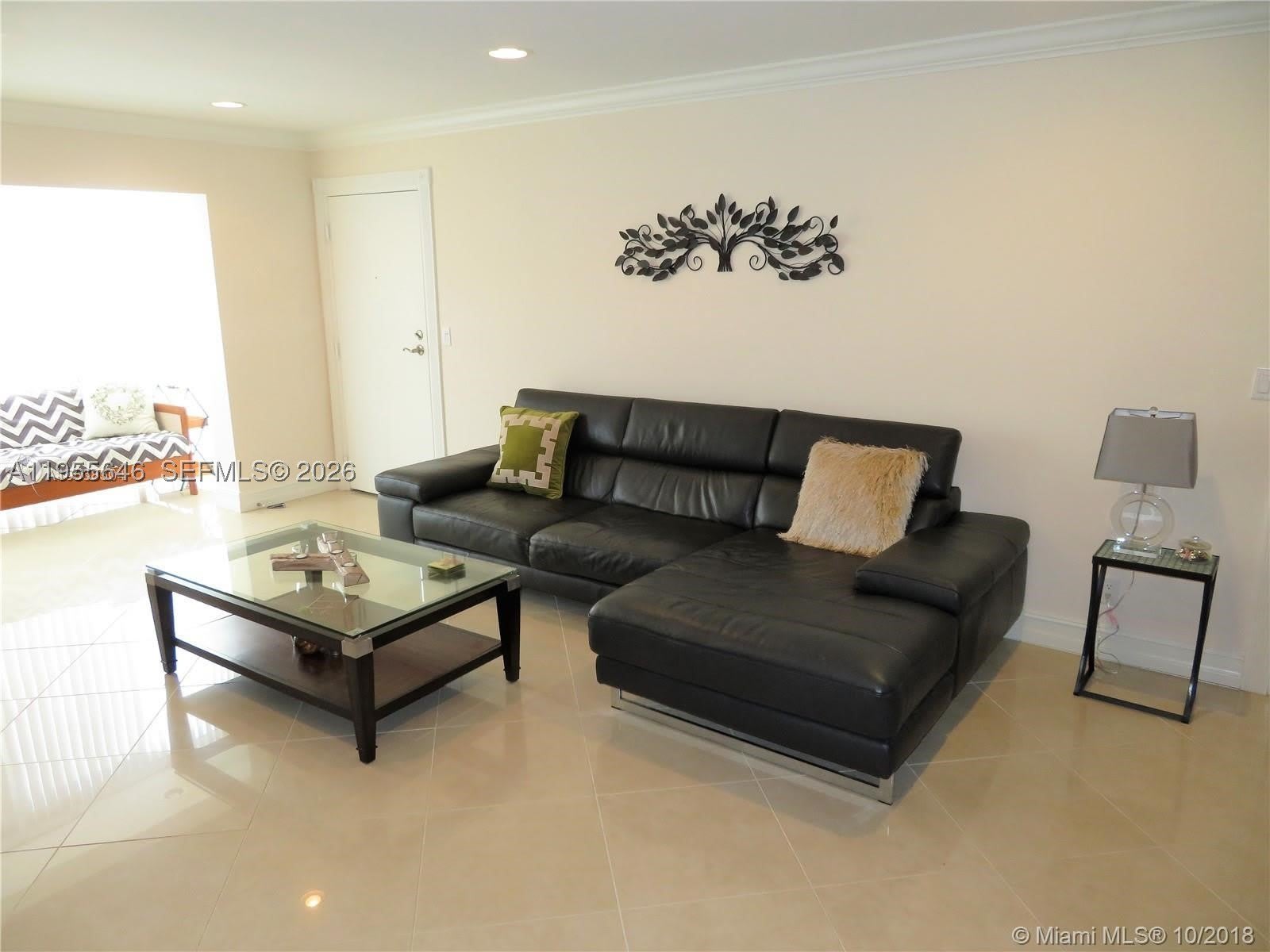 6471 Bay Club Dr – photo 2