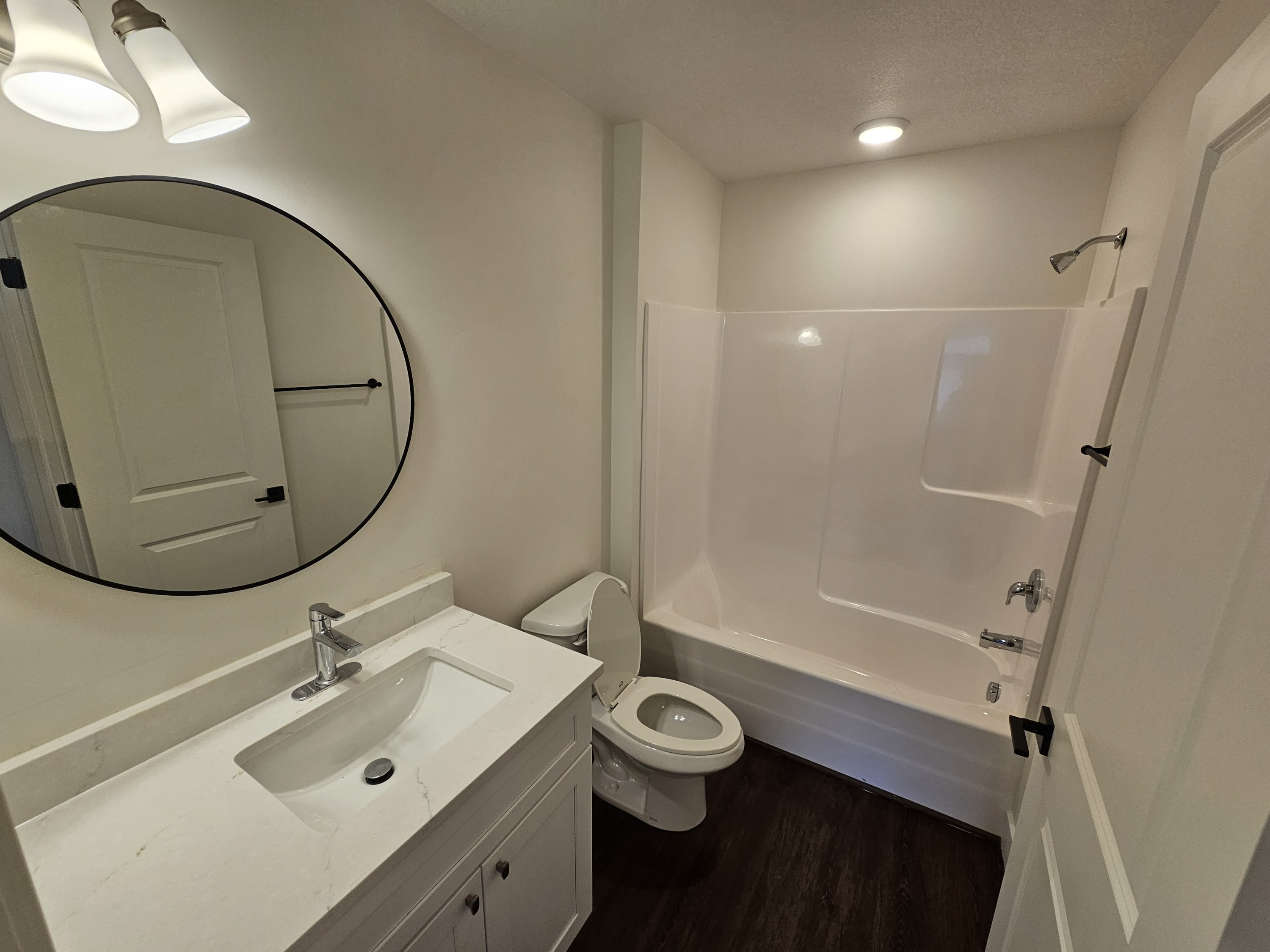 112 E 730 N – photo 5