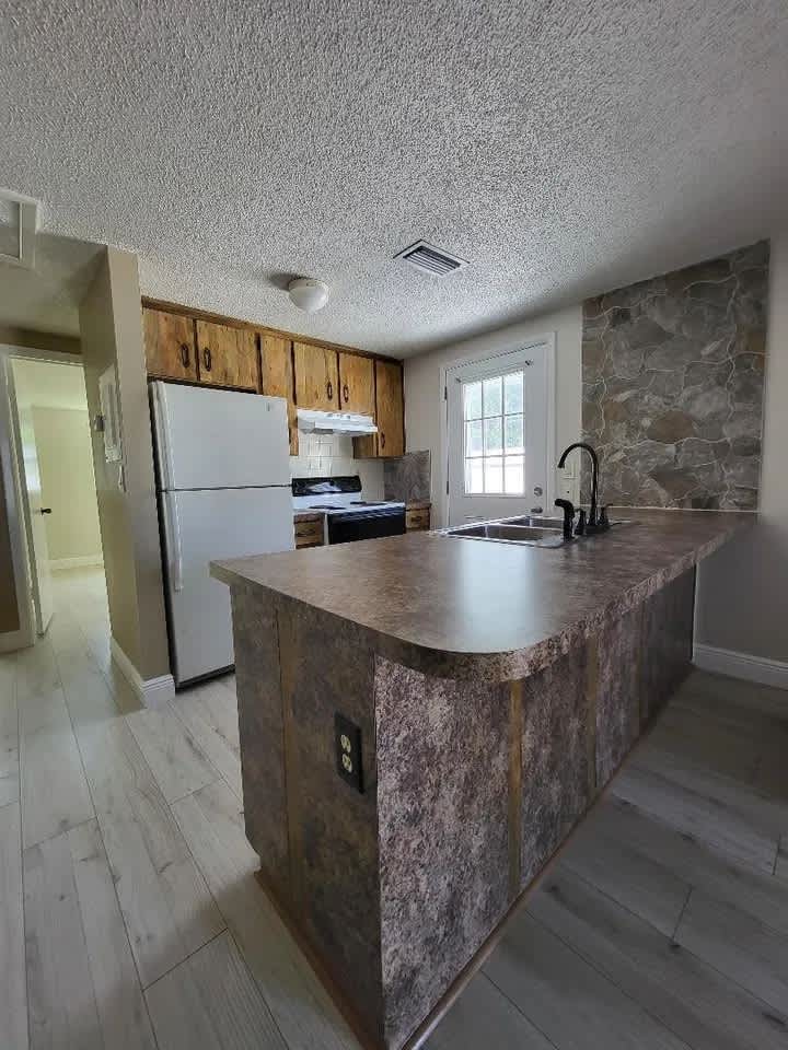 11103 Harding Dr – photo 2