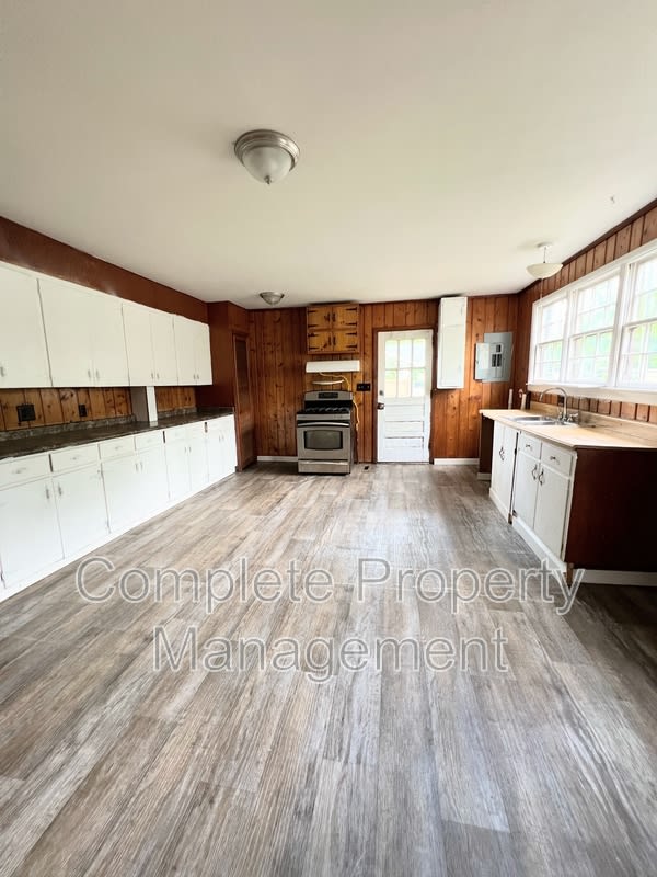 7330 1st Avenue South – photo 3