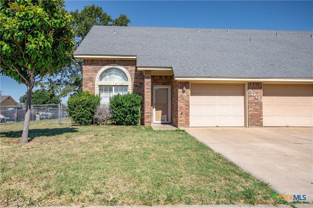 5009 John David Drive – photo 1