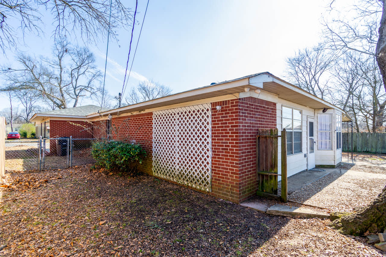 312 Warren St – photo 2