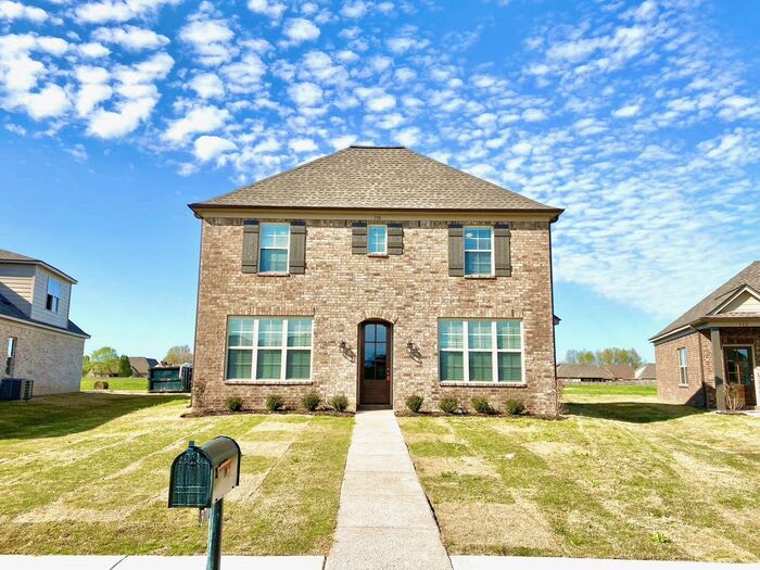 370 Azalea Drive – photo 2